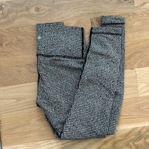 Lululemon houndstooth Wunder Unders